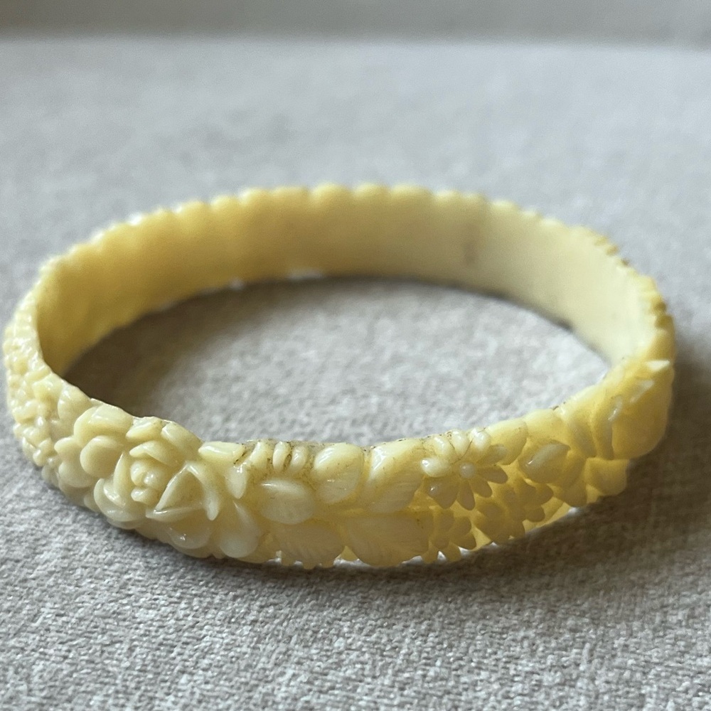 Japan Floral Carved Celluloid Bracelet